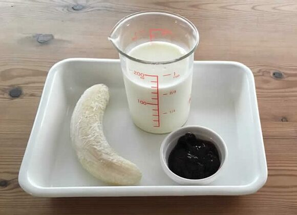 ブルーベリージャムを使ったバナナジュースのつくり方