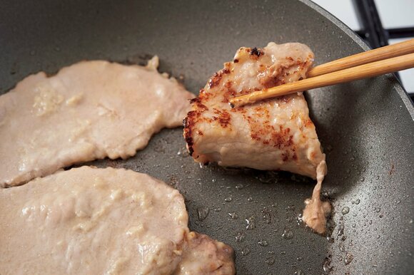 ひっくり返すしるしはこの焼き目