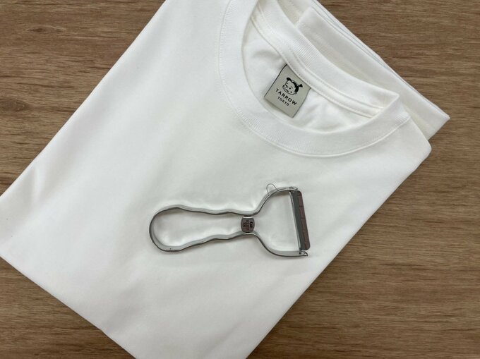 Tシャツとピーラー