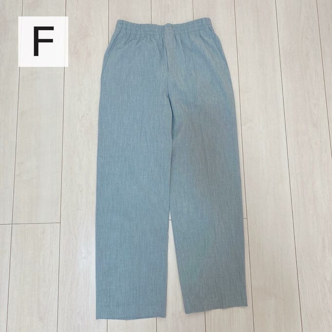 F：ワイドストレートパンツ（2990円）