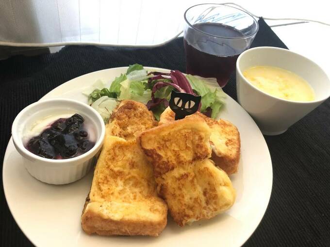 休日の朝食にハロウィーンを