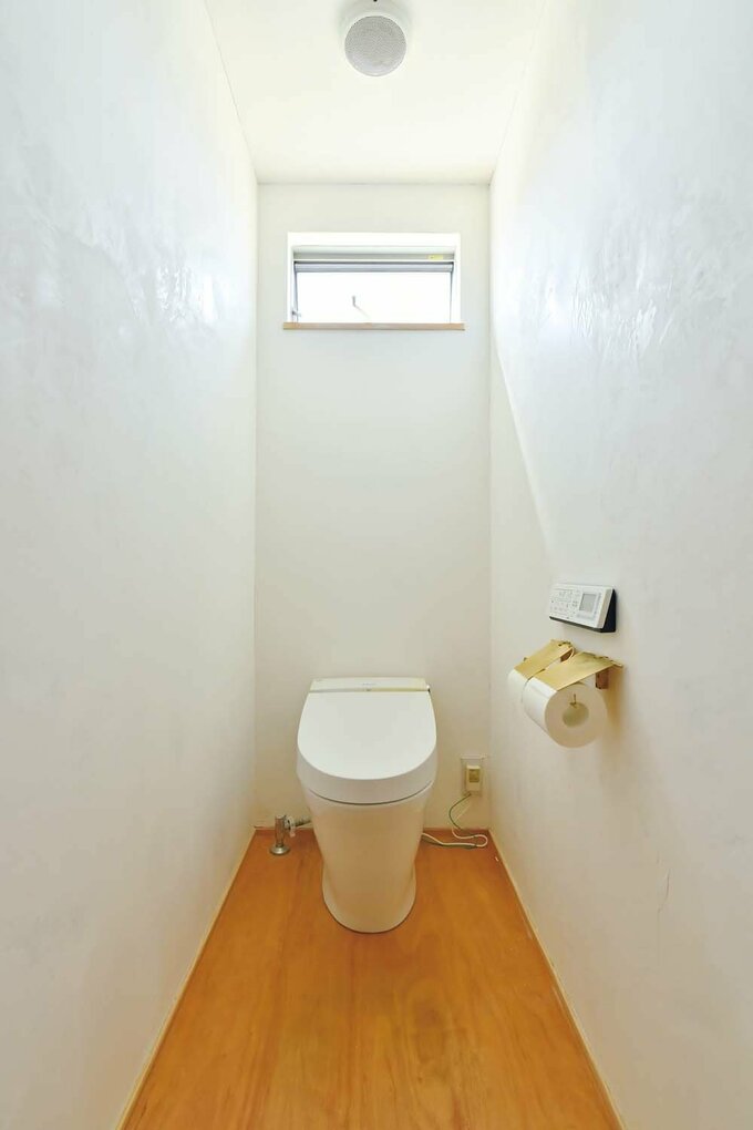 漆喰を塗ったのがトイレ