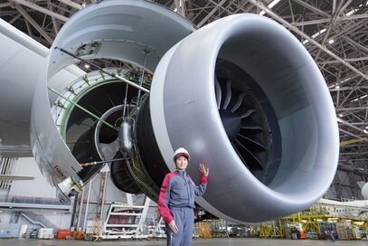 飛行機を裏で支える女性航空整備士。「ミスが許されない仕事」に必要な意外なもの