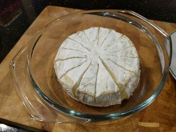 カマンベールチーズのハチミツ焼き！「とろっとろ」にハマる～