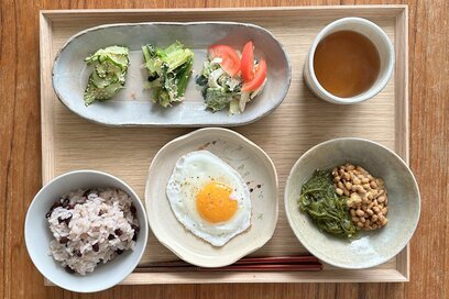 60代ひとり暮らしが「やめてよかったこと」5つ。ヒール靴は処分、早めの夕食で夜の時間が充実