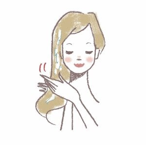 洗髪後の濡れた髪にオイルを塗り、擬似キューティクルをつくって