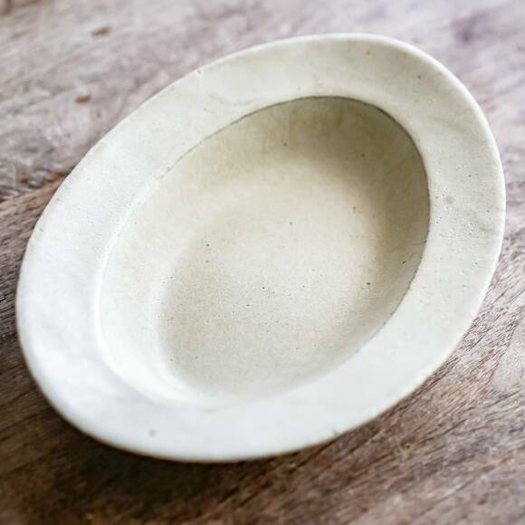 白い楕円リム皿