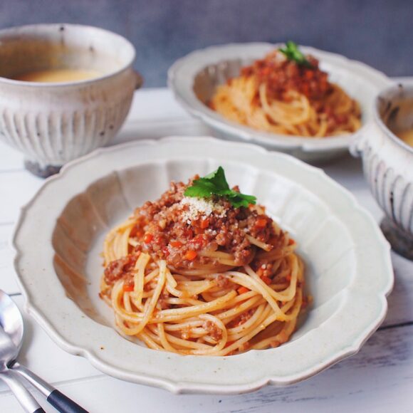 ミートソーススパゲティとナスの肉詰めのアレンジレシピ