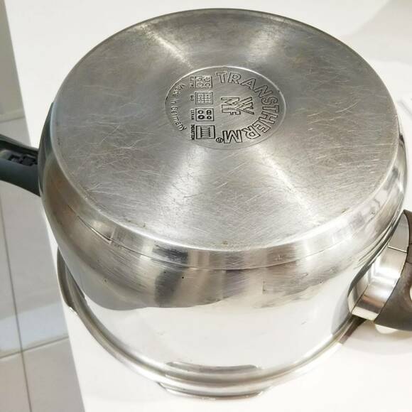 横側もこすってピカピカになった様子