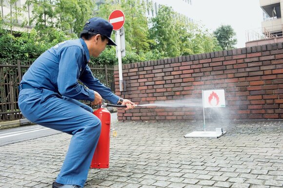 放射しながら火元に近づいていく