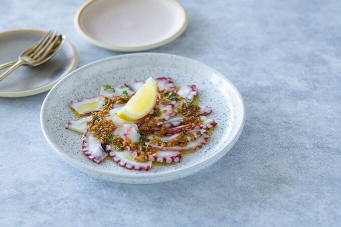 たこのカルパッチョにんにくソース