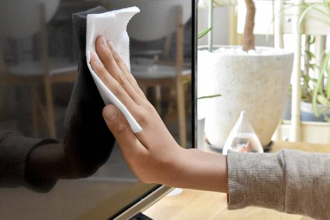 テレビをふき掃除