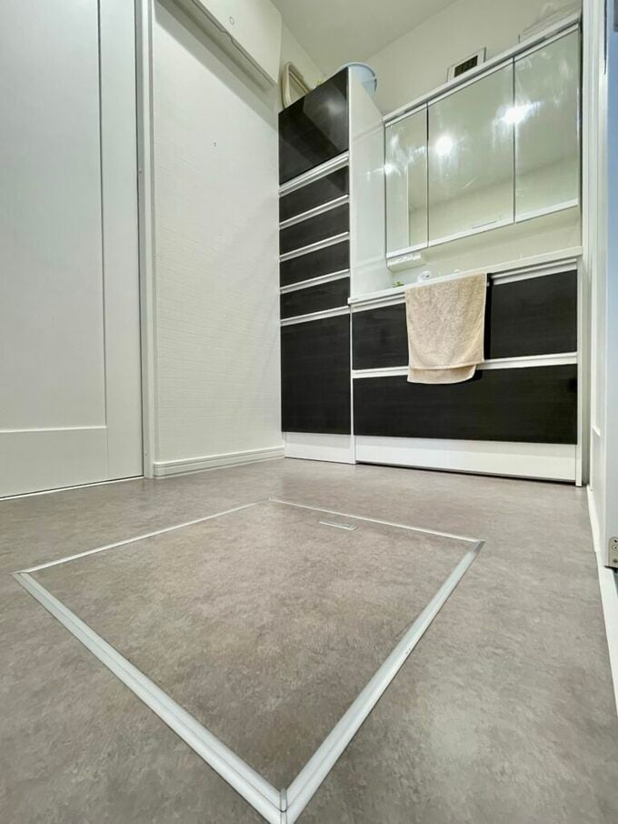 洗面の床下収納