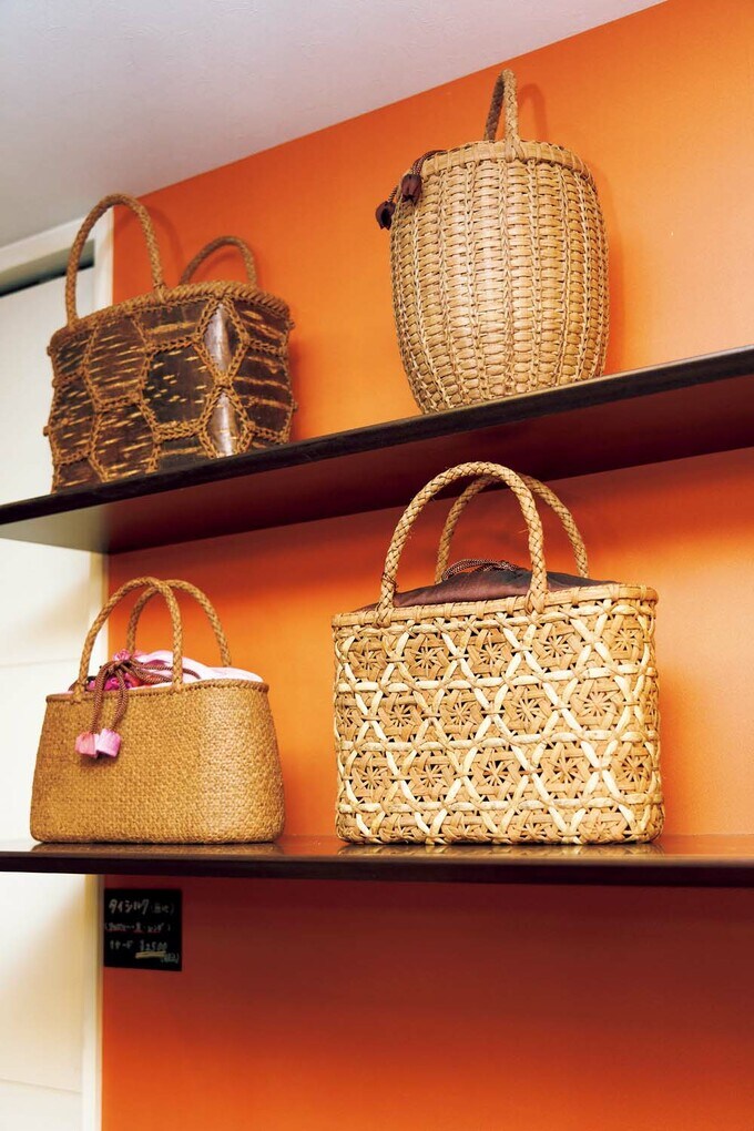 モダンなバッグ