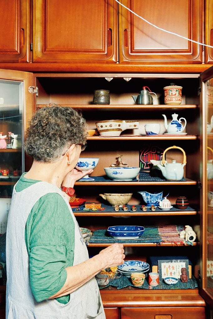 多良さんの食器棚