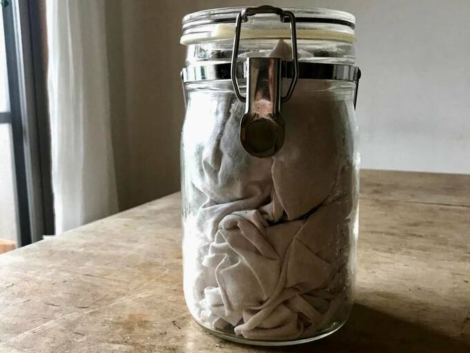 ビンに入った布