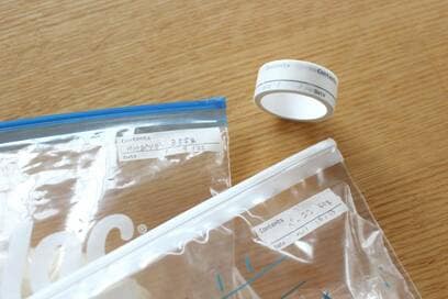 ラベリング収納は手書きが簡単。100円テープで見た目も整う