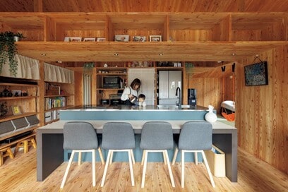 家づくり事例集：キッチンにダイニングテーブルがくっつくと、料理も会話もワクワク楽しい