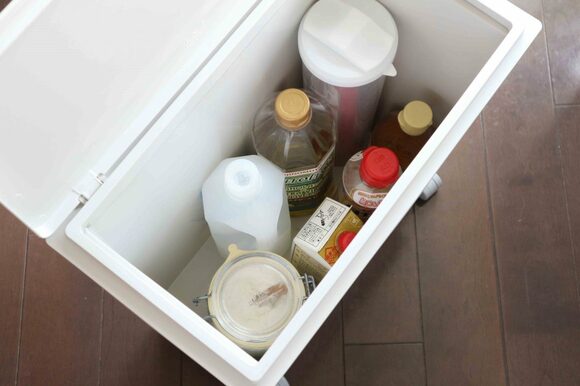 背の高いものを収納