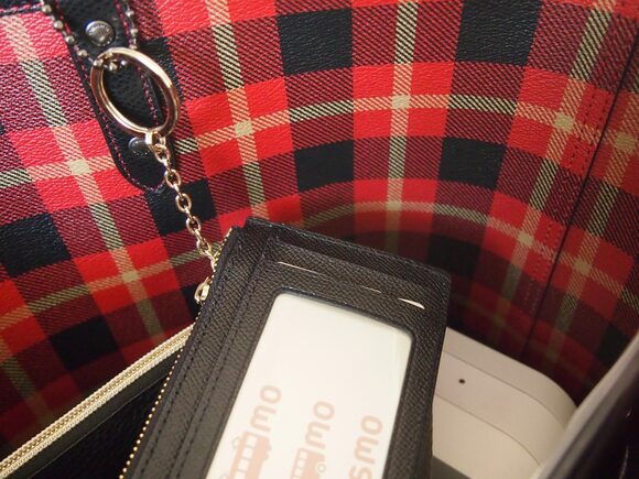 ゴミ袋もセットにして入れておけば、バッグの中にゴミが散乱することはありません。