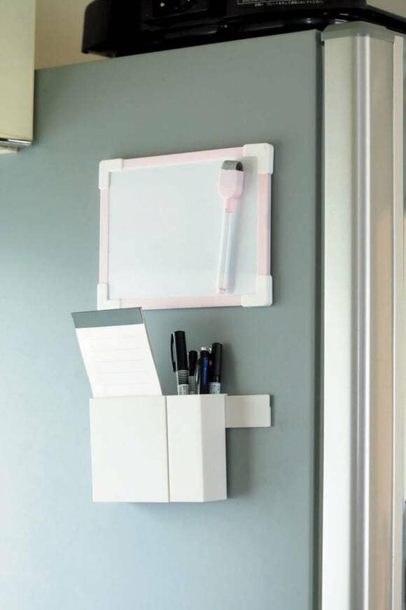 買い物メモを冷蔵庫に設置した様子