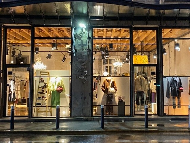 ショーウィンドゥ