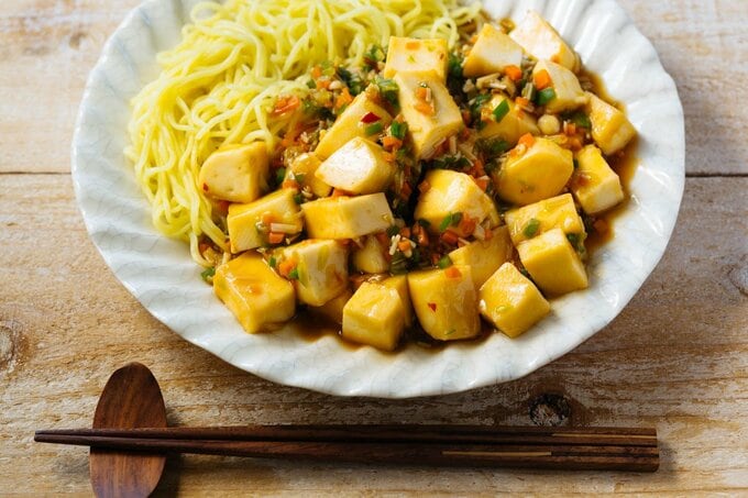 はんぺんでつくる「麻婆焼きそば」