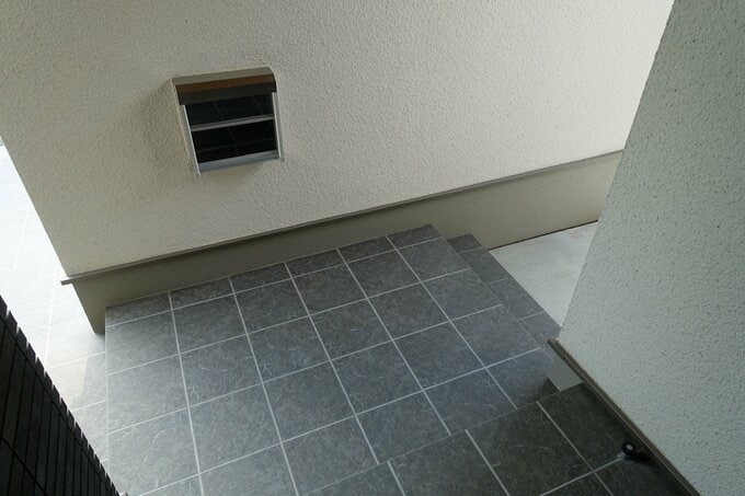 来客にも便利な玄関ポーチ