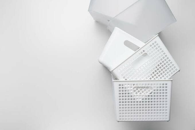 重ねられたケース