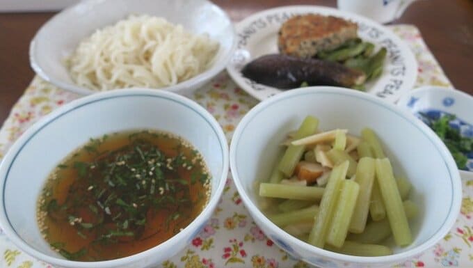 そうめんやハンバーグなど