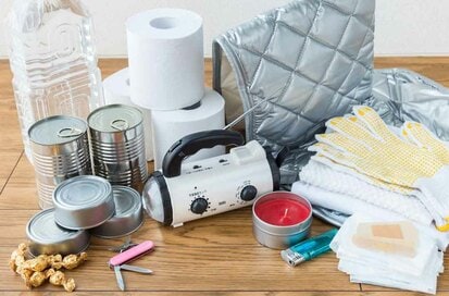 防災グッズをアップデート！行政の備蓄はすぐ手に入らないことも