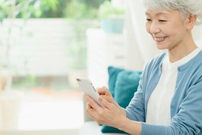 60代こそ「ChatGPT」や「メタバース」を積極的に使うべき。テクノロジーが不安な老後の救世主に
