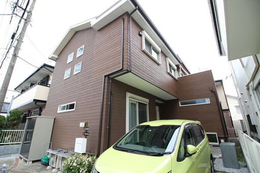 二世帯住宅の外観