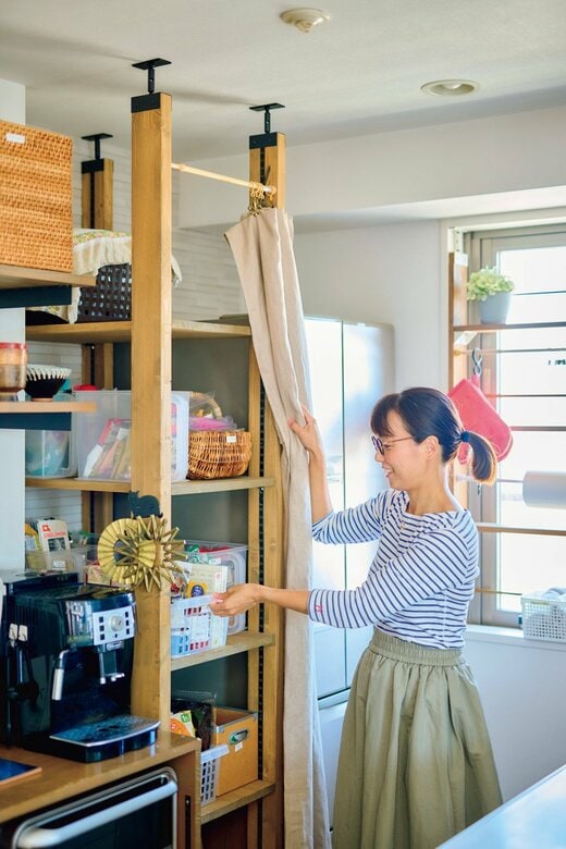 つっぱり棒でキッチン用の収納棚を作成