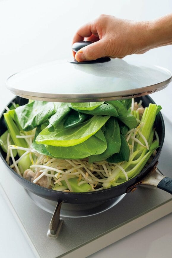 フライパンに野菜