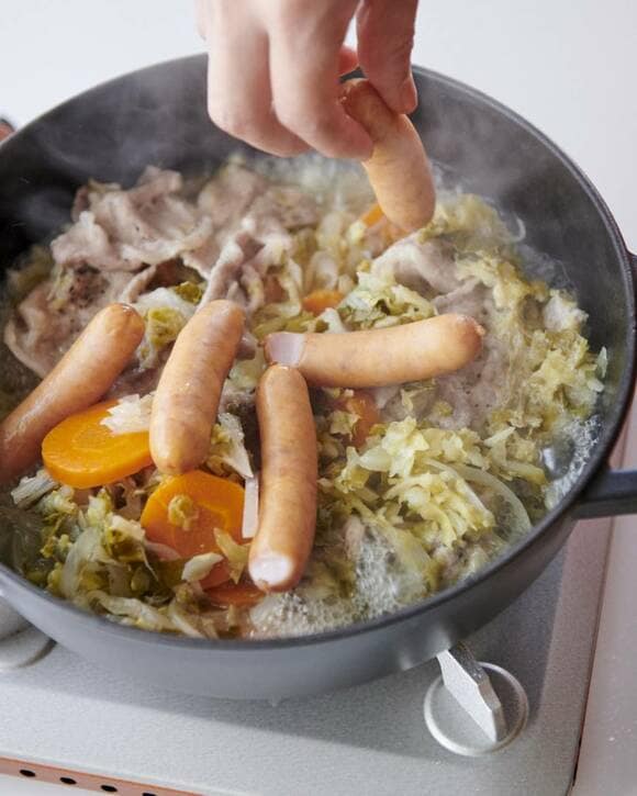 ソーセージを入れる