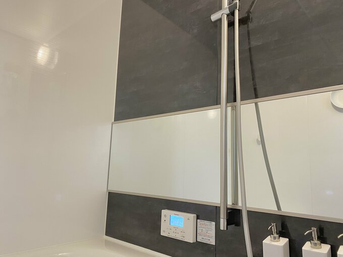 掃除が大変な浴室の鏡