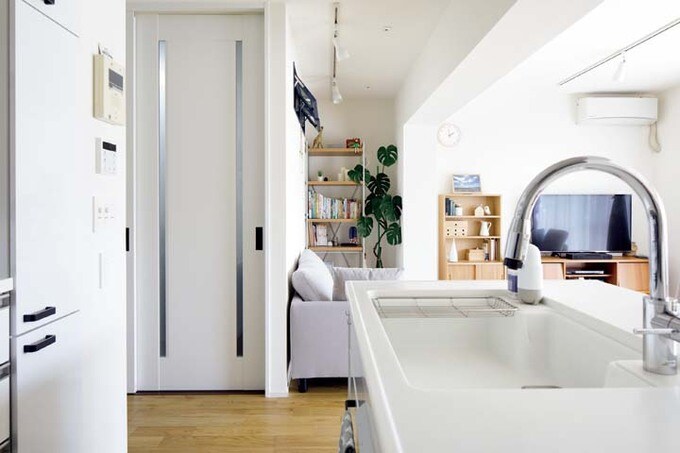 リビング拡張部分にソファを配置