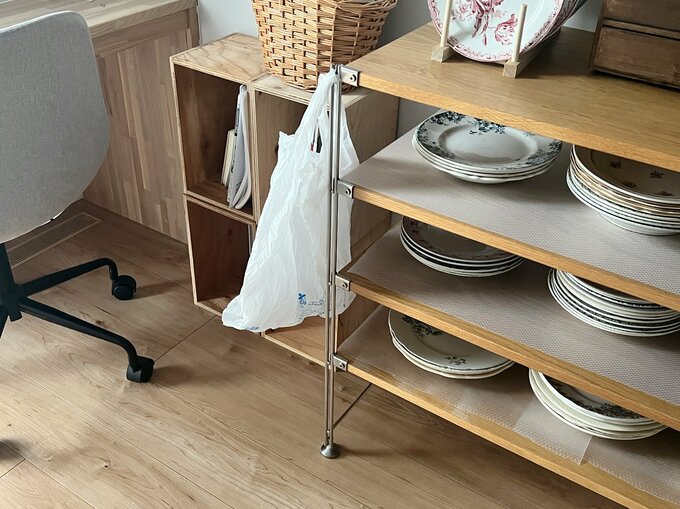 仕事部屋につるされた袋