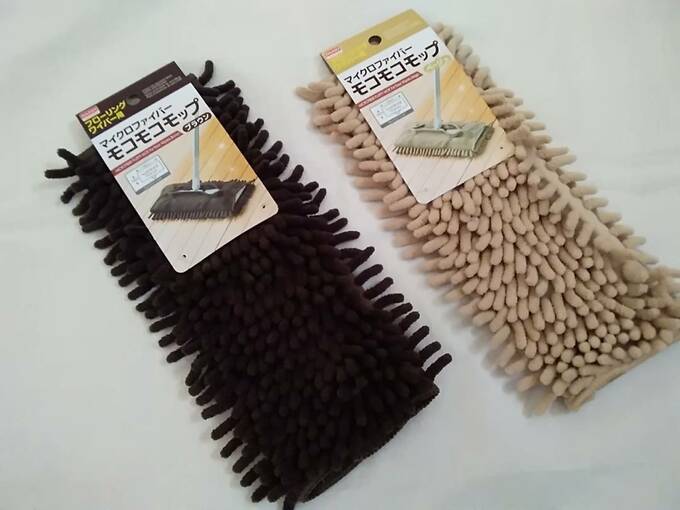 ダイソーのマイクロファイバーモコモコモップ