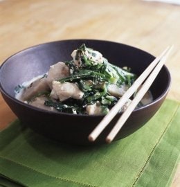 サトイモと鶏肉のゴマ豆乳煮