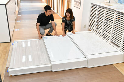 収納王子コジマジック、内装材を選ぶ