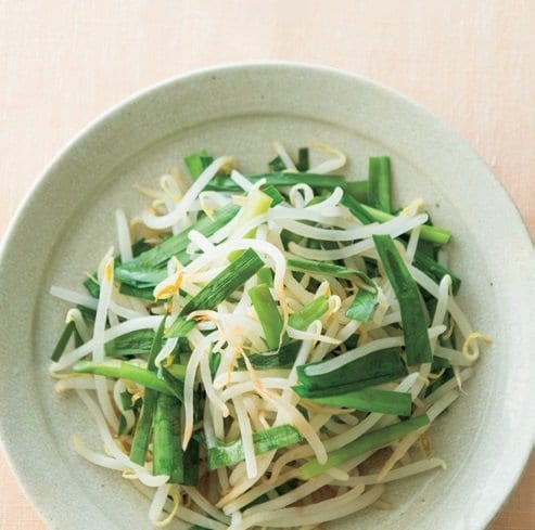 モヤシとニラ蒸し