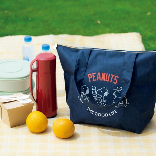 ピクニックなどのレジャーにもぴったりなトートバッグ