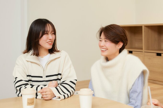 女性2人