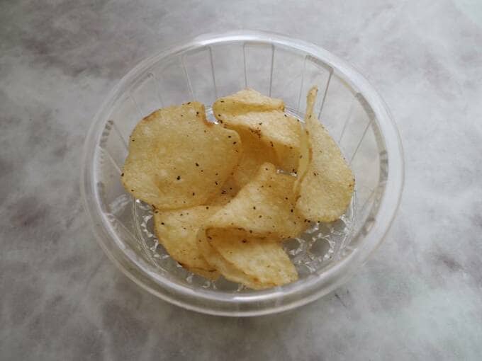 堅いポテトチップス