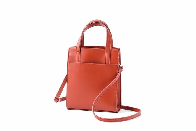 ユニクロ ライトバーティカルショルダーバッグ