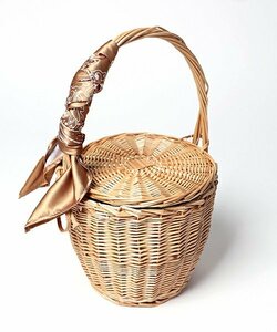 大人女子におすすめのカラーはベージュ！