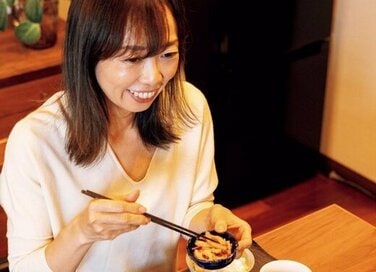 45歳、老けない人の「夜の過ごし方」。夕飯は豆腐や納豆などで“軽め”を意識