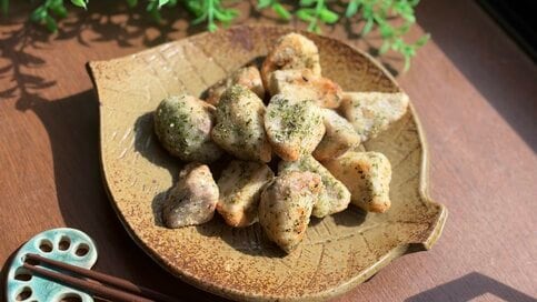 サトイモの皮むきはレンチンでするっと簡単！外カリッ中ねっとり「磯辺から揚げ」レシピ